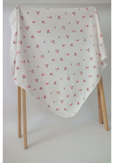 Ekru Çiçekli %100 Pamuklu 80x90 Cm Tek Kat Bebek Battaniye Ekru