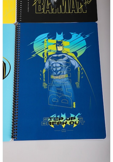 Dekomus İle Lisanslı Batman "tekli" A4 80 Yaprak Çizgili Defter
