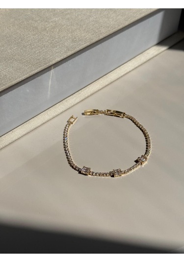 Baget Taş Detaylı Altın Kaplama Zarif Kadın Çelik Bileklik Altın