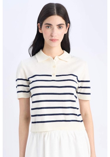 DeFacto Regular Fit Polo Yaka Çizgili Kısa Kollu Triko Tişört C4402AX25SPER105 DeFacto Regular Fit Polo Yaka Çizgili Kısa Kollu Triko Tişört C4402AX25SPER105
