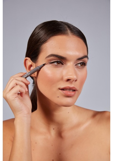 Alix Avien Uzun Süre Kalıcı Suya Dayanıklı Ve Yumuşak Uçlu Siyah Göz Kalemi Inkliner Eyeliner Black