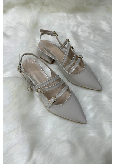 Günlük Kadın Rugan Sivri Burunlu Ayarlanabilir Kemerli Baretli Kısa Blok Topuklu Ayakkabı 455 - 54 Krem