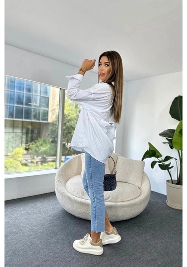 Pamuklu Poplin Kumaş Sırtı Yırtmaçlı Tasarım Kadın Gömlek Beyaz