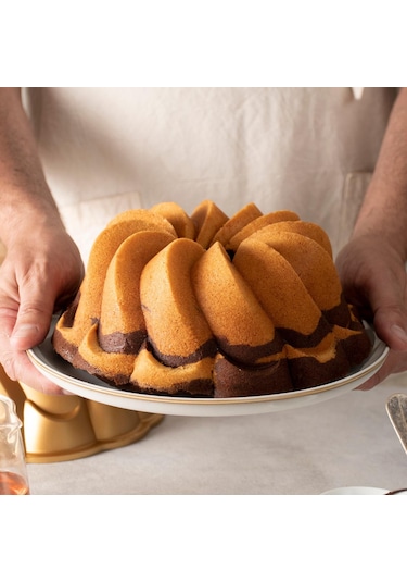 Nordicware Pirouette Bundt Kek Kalıbı - Platin