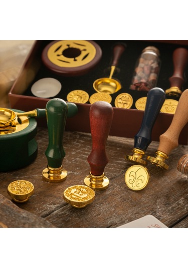Xindoker 6'li Antik Mühür Seti - Geyik Desenli Mum Mühür Kiti Sap + 6 Başlık + Mum Eritme Kabı + Kaşık + Mum