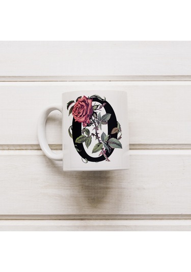 O Baş Harf Kırmızı Güller İle Sarılı Bardak 330 Ml Kişiye Özel Çiçekli Hediye Beyaz