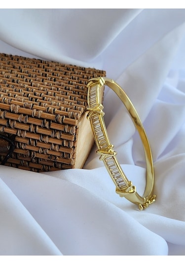 Xoxo Mers Model Zirkon Taşlı Çelik Kelepçe Bileklik Gold