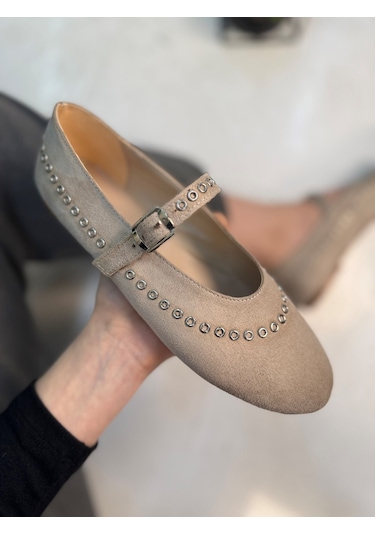 Günlük Süet Kadın Babet Bantlı Lastik Tokalı Zımbalı Metal Halka Detaylı Hafif Rahat Ayakkabı 305 Bej Günlük Süet Kadın Babet Bantlı Lastik Tokalı Zımbalı Metal Halka Detaylı Hafif Rahat Ayakkabı 305 Bej