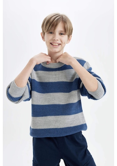 DeFacto Erkek Çocuk Bisiklet Yaka Çizgili Triko Kazak C8112A824CWGR228