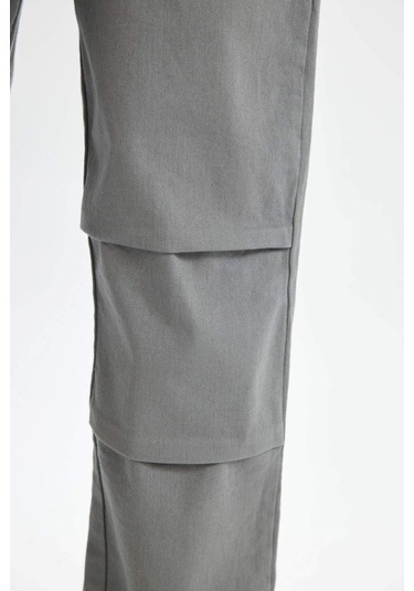 DeFacto Erkek Çocuk Bağcıklı Beli ve Paçası Lastikli Cepli Jogger Gabardin Pantolon C7577A824WNKH401