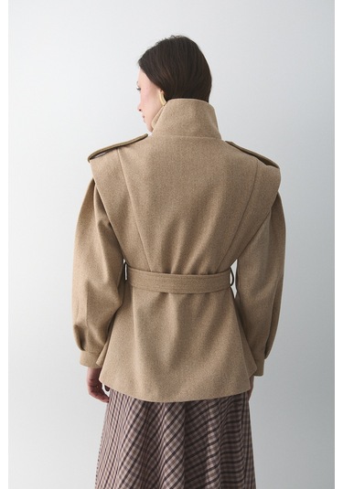 Bej Apoletli Vatkalı Kaşe Kaban - 1005 Bej