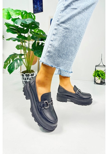 Günlük Kadın Loafer V Tokalı Kalın Topuklu Tırtıklı Tabanlı Oval Burunlu Makosen Ayakkabı 7455 - 7453 7453-siyahcilt
