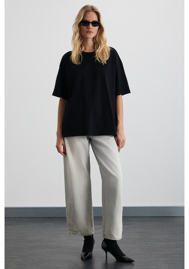 Lagertha  Kadın %100 Organik Pamuklu Kalın Dokulu Oversize Fit Yuvarlak Yakalı Siyah T-shirt