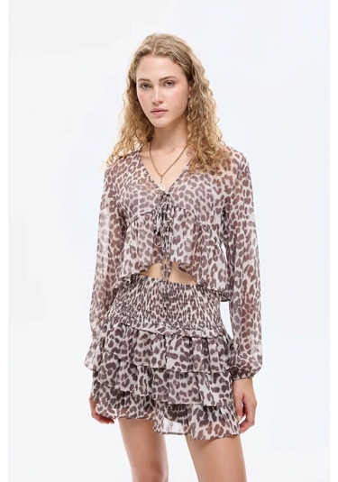 Quzu Leopar Desenli Bağcıklı Fırfırlı Tül Bej Kadın Bluz Blz00834 Bej