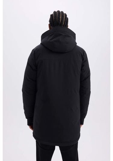 DeFactoFit Su İtici Regular Fit Kapüşonlu Su Geçirmez Parka C6065AX24WNBK81 DeFactoFit Su İtici Regular Fit Kapüşonlu Su Geçirmez Parka C6065AX24WNBK81