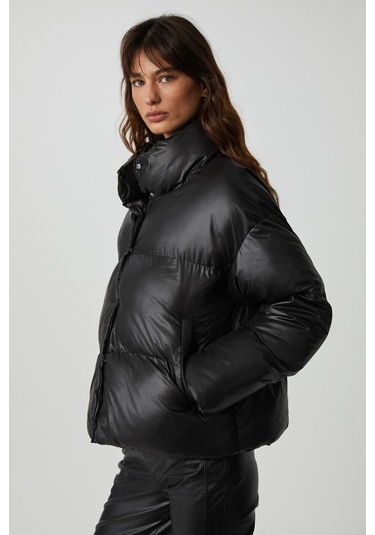 KEIRAN Kadın Dik Yaka Astarlı Parlak Siyah Mont