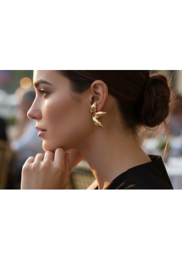 Kadın Gold Renk Çiçek Formlu Çelik Küpe Çok Renkli