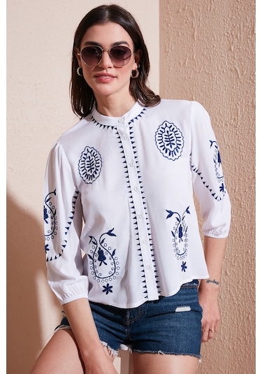 Lela Nakış Işlemeli Truvakar Kol Hakim Yaka Pamuklu Şile Bezi Bayan Gömlek 611Bz0044 Beyaz-Indigo