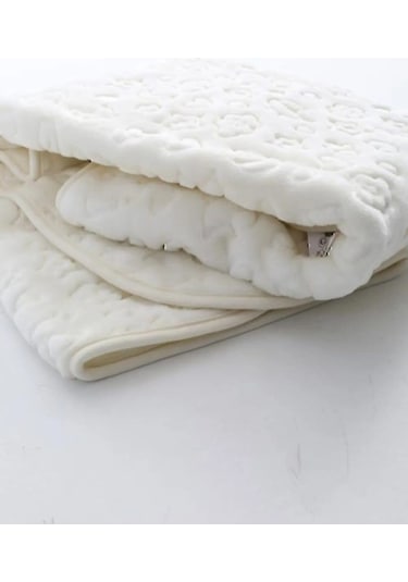 Kuzum Bebe Premium Kabartmalı Peluş Bebek Battaniyesi Krem Not. Mevsimlik Incedir. Krem