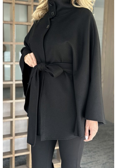 Siyah Düğmeli Kuşaklı Kaşe Panço - 2055 Siyah
