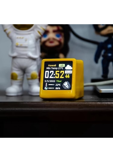 Topshop1 Beyaz Mini Wifi Akıllı Hava İstasyonu Saati Sıcaklık Nem Zaman Alarm Masaüstü Dekorasyon Taşınabilir Ev Oyun Odası