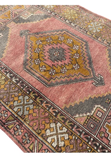 El Dokuma Eskitme Ortaköy Halısı 108x171 Vintage Halı Çok Renkli