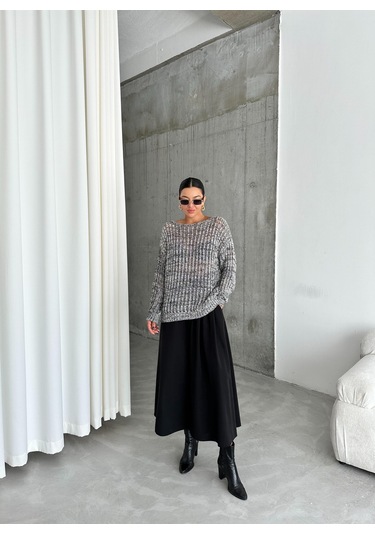 Siyah-ekru Lace Kayık Yaka Pullu Kazak Siyah - Ekru