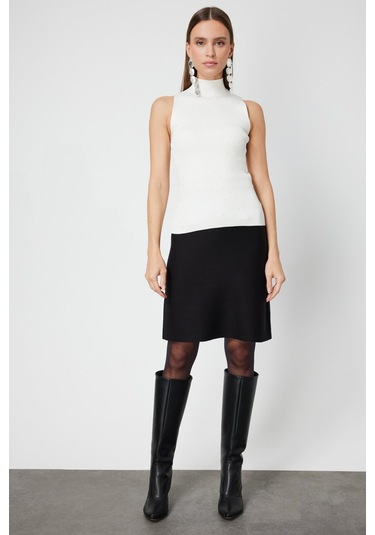 On Kadın Taşlı Kolsuz Triko Bluz 66375 Krem Krem