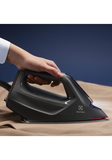 Electrolux E8ST1-8EGM 7.5 Bar Basınçlı 2400 W Buhar Kazanlı Ütü