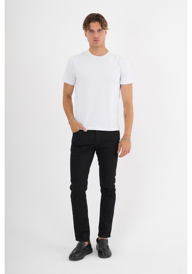 Erkek Beyaz %100 Pamuklu Standart Kalıp Likralı Basic T-shirt Siyah