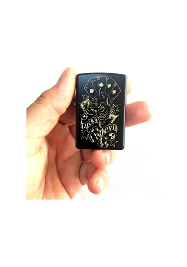 Oyun Kart Şans Devil Good Luck Şeytan Benzinli Çakmak Siyah Metal Üstüne Silinmez Yazı Resimli Siyah