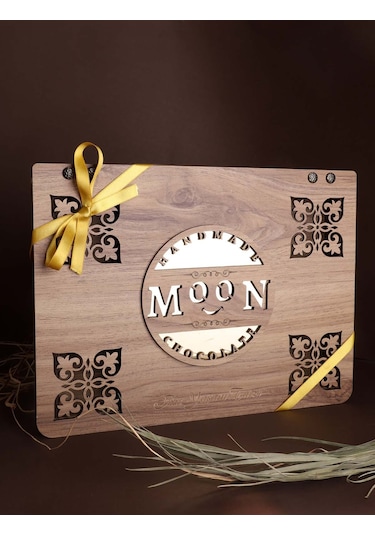 Moon Chocolate Special Handmade Dolgulu Çikolata Ahşap Kutu 40'lı