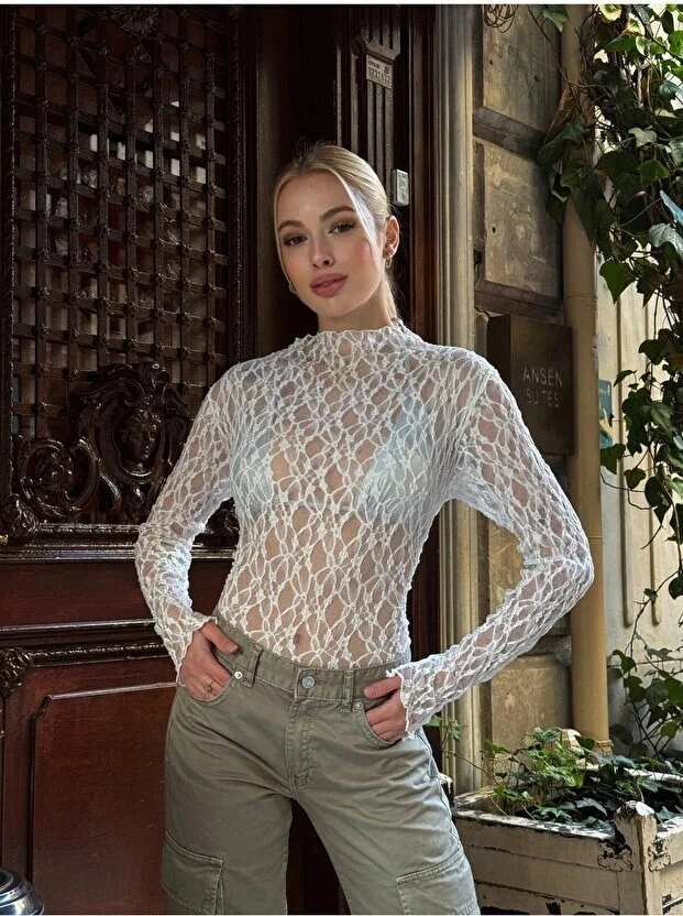 Kadın Yarım Balıkçı Yaka Full Esnek Dantel Bürümcük Spor Şık Tasarım Gece Bluzu Beyaz