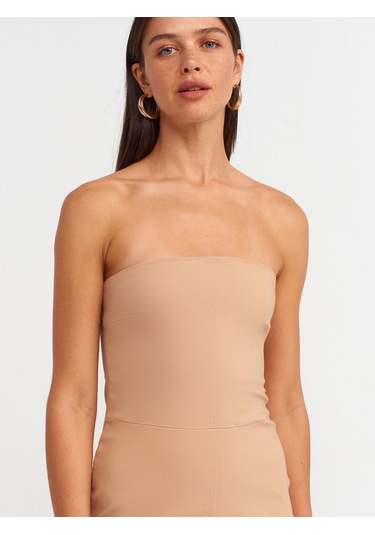 Dilvin Yırtmaç Detaylı Straplez Elbise Bej