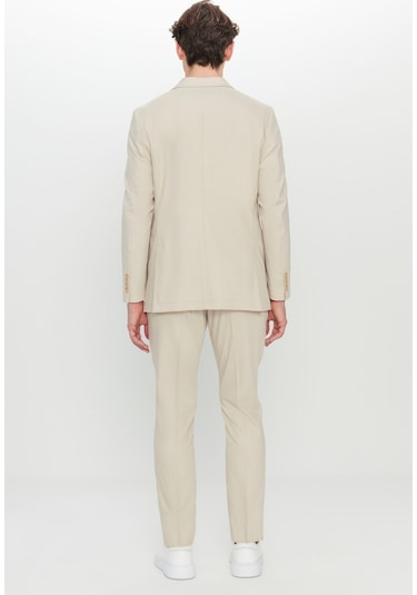 Erkek Bej Slim Fit Dar Kesim Kırlangıç Yaka Kapak Cepli Esnek Takım Elbise Bej Erkek Bej Slim Fit Dar Kesim Kırlangıç Yaka Kapak Cepli Esnek Takım Elbise Bej