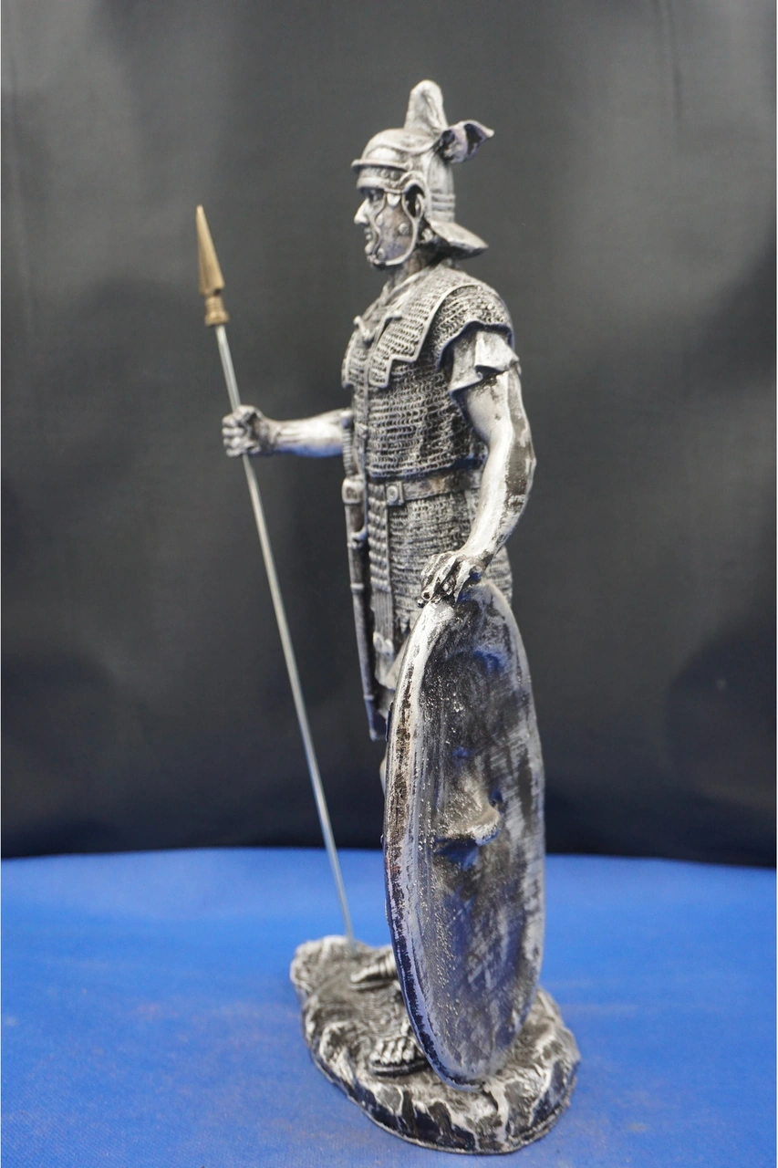 Mızrak Ve Kalkanı İle Roma Savaşçı Heykeli Biblo Ev Dekor & Hediyelik Aksesuar 32 Cm Gümüş