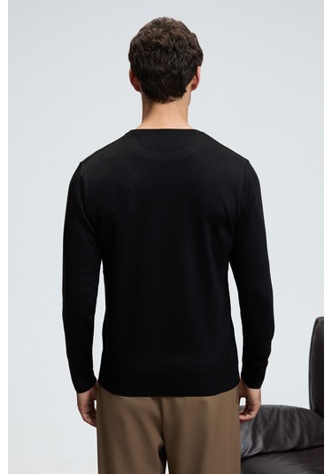 VAREX Erkek Yuvarlak Yaka Basic Slim Fit Triko Siyah Kazak