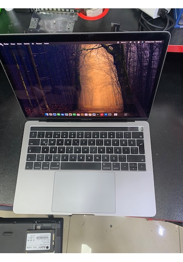 Apple MacBook Uyumlu Pro 2017 Touchbar İ5 8gb 512gb 13" 4 Thunderbold