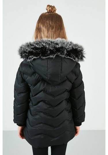 Lela Peluş Astarlı Yakası Suni Kürklü Çıkarılabilir Kapüşonlu Kışlık Kız Çocuk Mont 5766041 Siyah Lela Peluş Astarlı Yakası Suni Kürklü Çıkarılabilir Kapüşonlu Kışlık Kız Çocuk Mont 5766041 Siyah