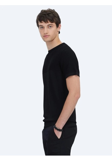 Siyah Bisiklet Yaka Desenli Triko Siyah