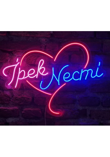 Sevgililere Özel Kalpli İsimli Neon Led Duvar Aydınlatması
