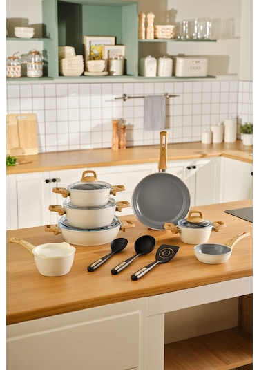 Karaca X Refika Birgül Swiss Crystal 15 Parça Çeyiz Seti