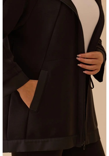 Kadın Büyük Beden Kapüşonlu Fermuarlı Kap - Siyah Siyah