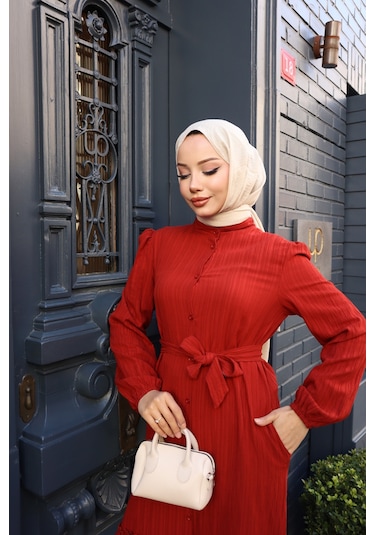 Kadın Kiremit Boydan Düğmeli Eteği Piliseli Kuşaklı Lara Keten Uzun Tesettür Elbise Kremit Kiremit