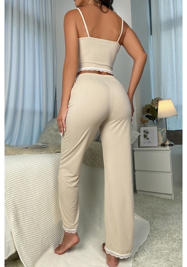 Merry See Askılı Dantel İşlemeli Şık Pijama Takımı Krem