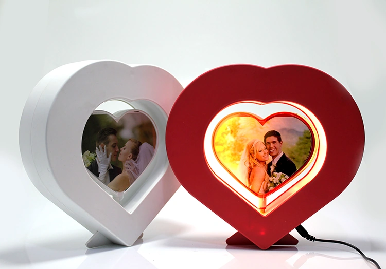 River World Çerçeve Kalpli Ledli