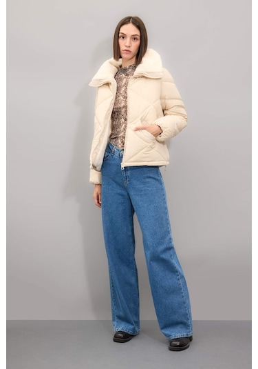 DeFacto Su İtici Puffer Şişme Mont Kapitoneli İçi Suni Kürklü Rüzgar Geçirmez Cepli A0756AX24WNER132 Ekru