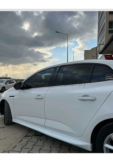 Renault Megane 4 Sedan Yan Marşpiyel Çift Plastik