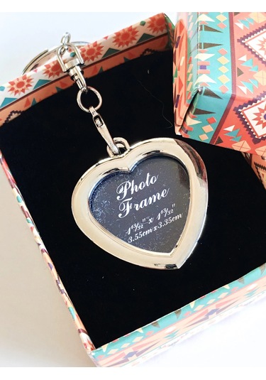 Moncuk Design Altın Sarısı Kalp Şekilli Metal Fotoğraf Çerçeveli Anahtarlık