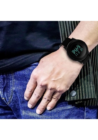 Leezsing Dijital Spor Saat (İthalatçı Garantili)i - Su Geçirmez Led Ekranlı, Alarm Ve Kronometre Fonksiyonlu
